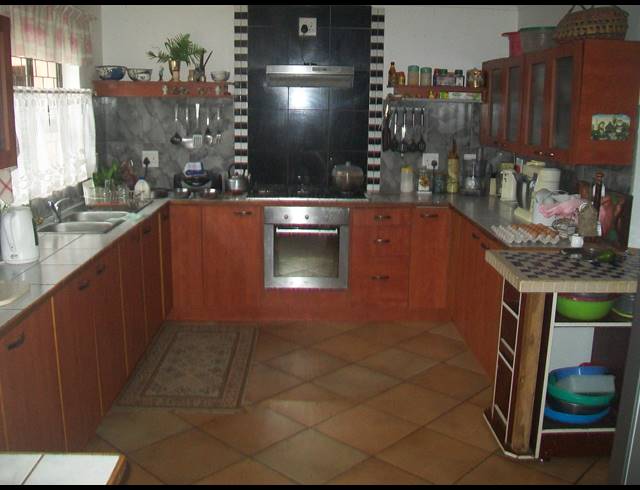 3 BEDROOM FREESTANDING FOR SALE IN PALM BEACH